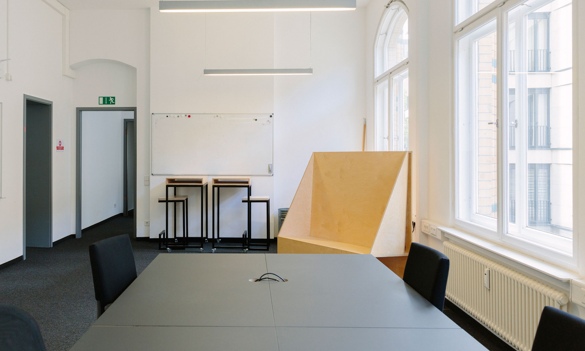 Bild: Moderne Büros am Hegelplatz