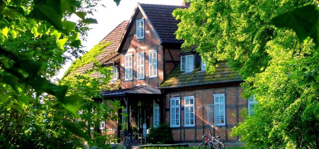 Bild: Der Gutshof Woldzegarten bietet Arbeitsplätze in entspannter Atmosphäre an